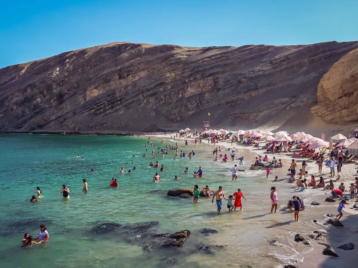 Playa La Mina Pisco