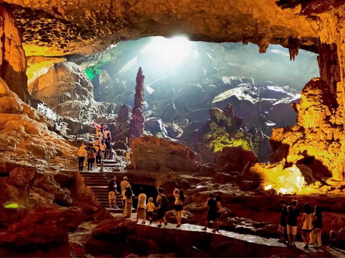 Thien Cung Cave
