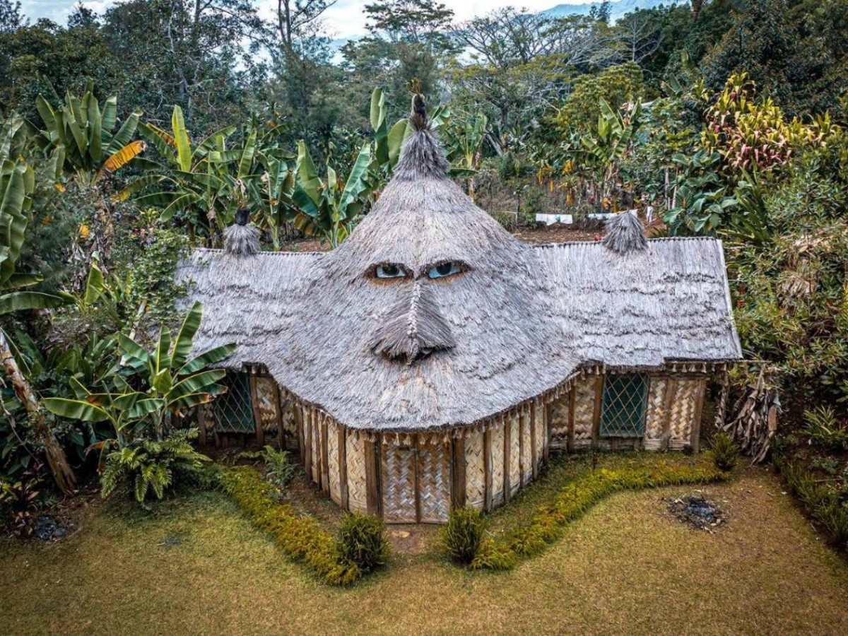 Asaro Mudmen Tribal Eco Lodge