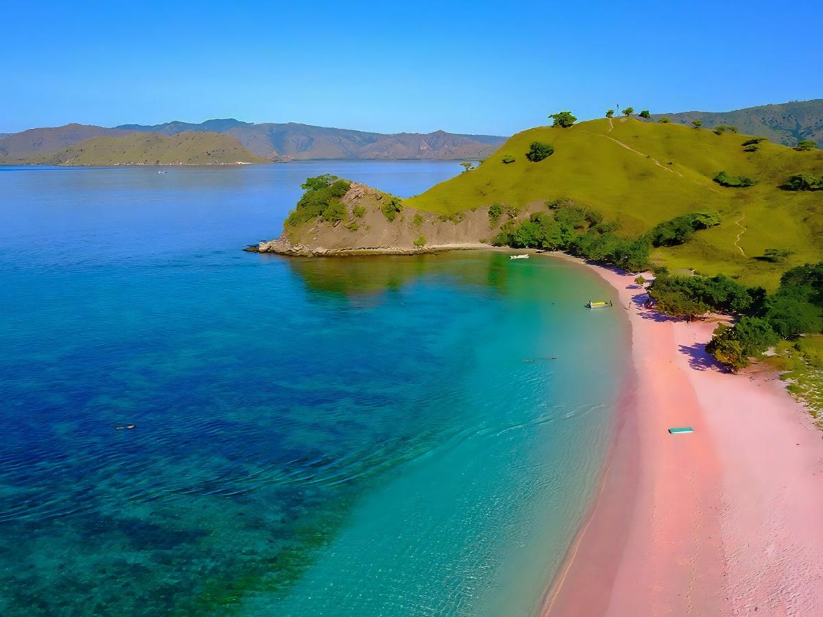 Lambu Beach