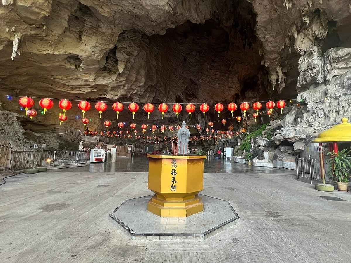 Kek Lok Tong Cave Temple