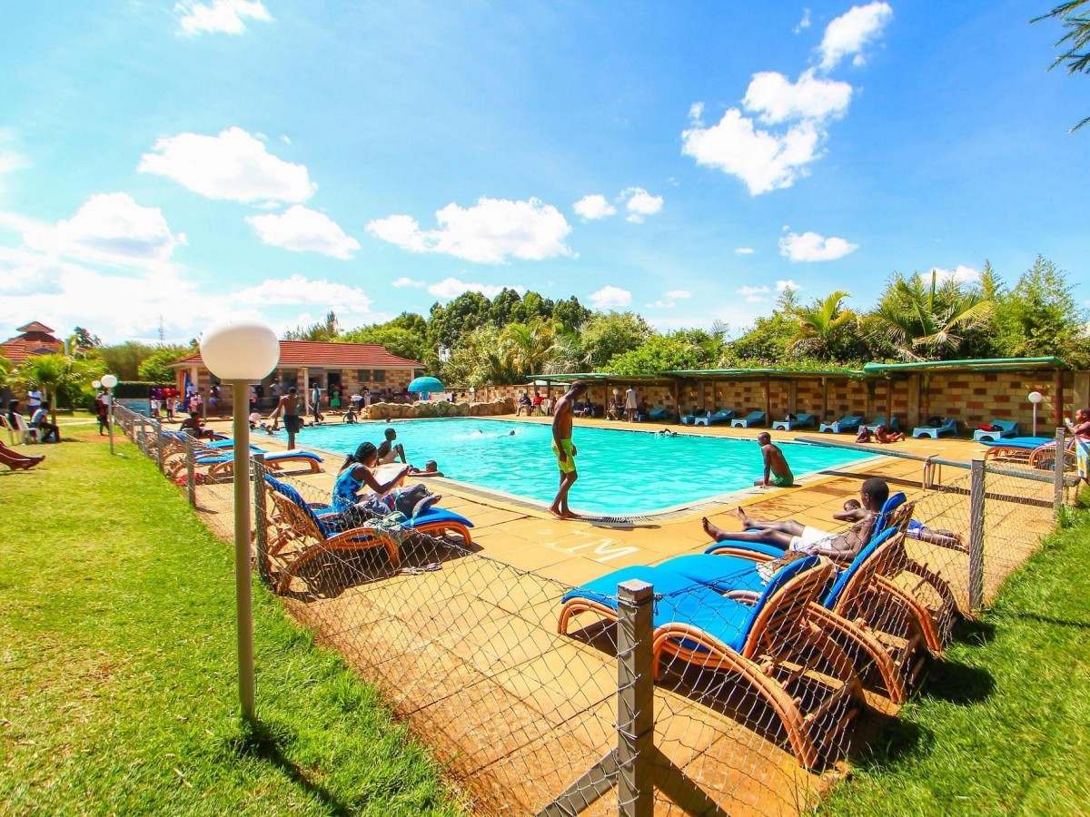 Poa Place Resort