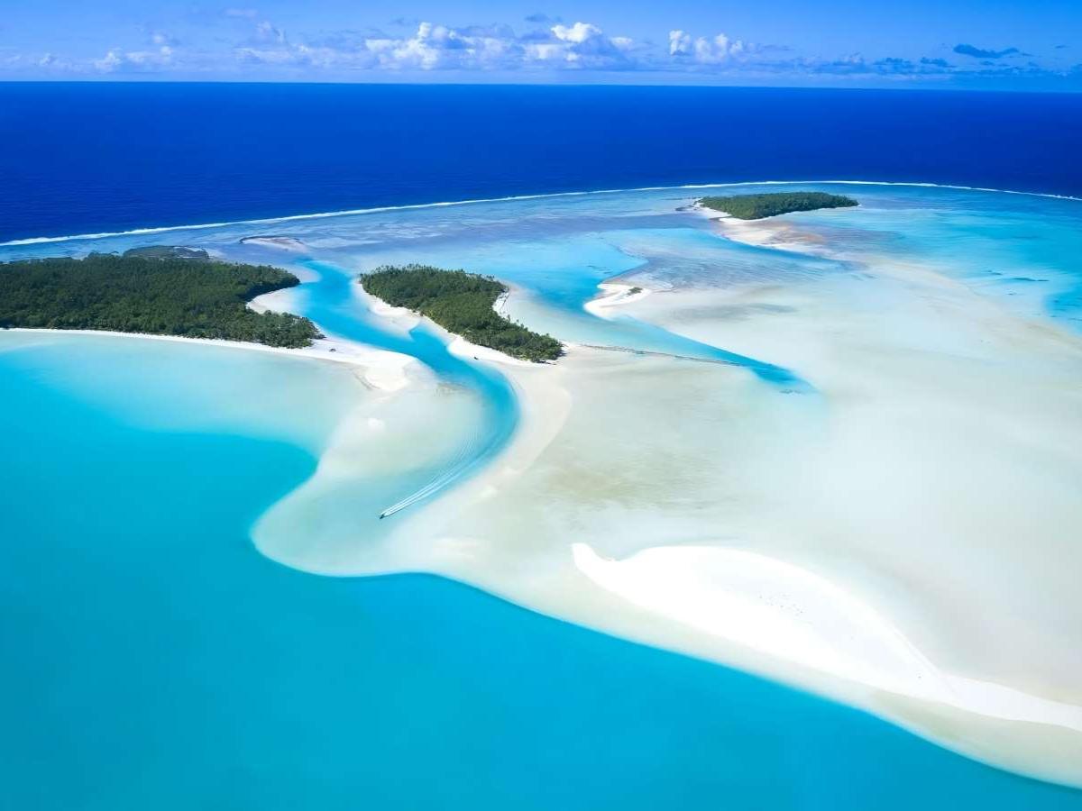 Immerse Yourself in Unparalleled Ocean Beauty at One Foot Island