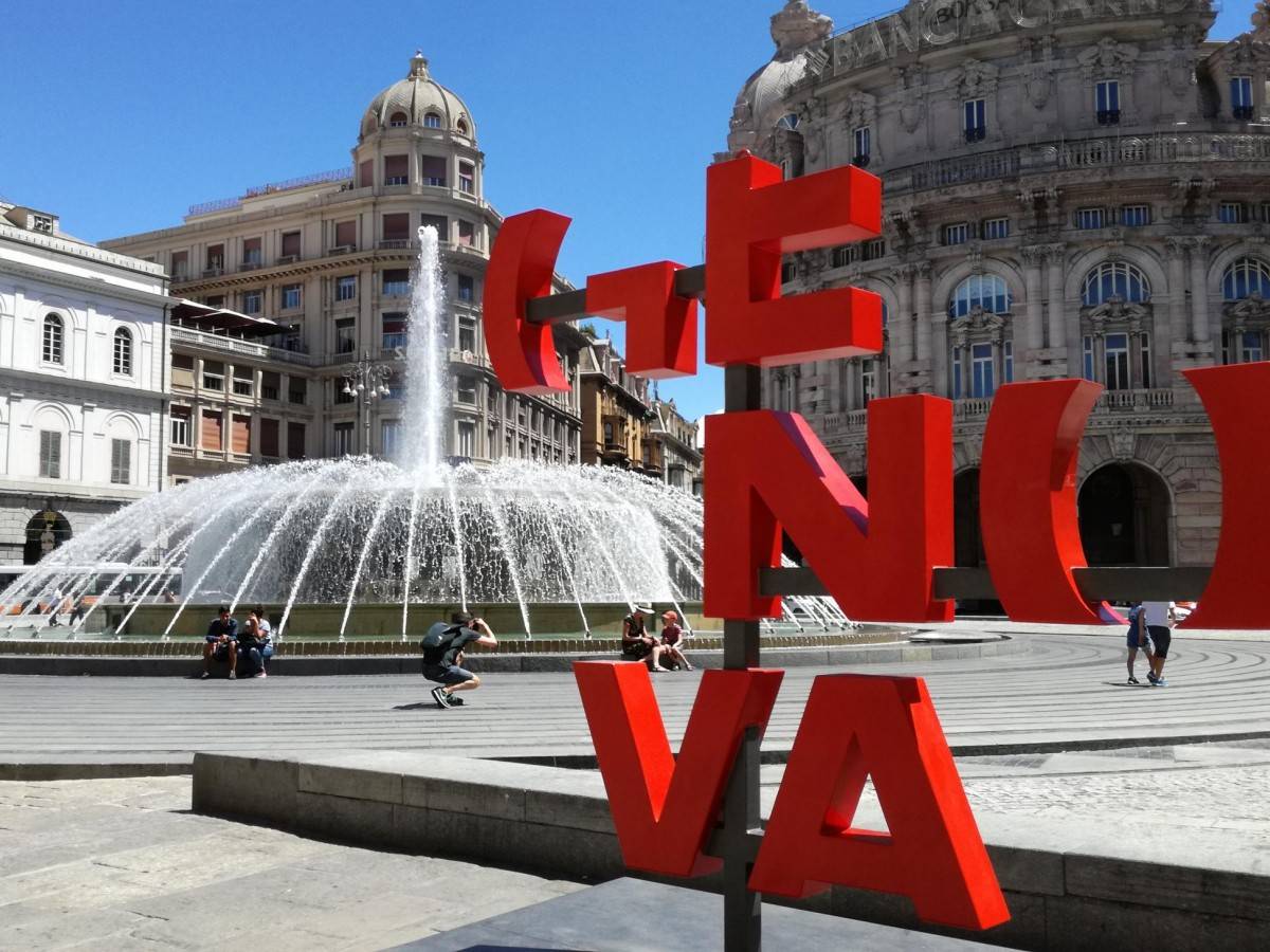 3-hour tour of Piazza De Ferrari: a nanny-level guide for transportation/photography/lightning avoidance