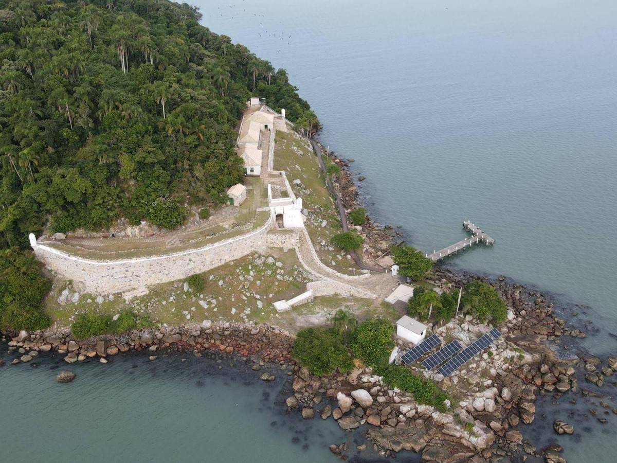 Warning! The steps of this fortress can "talk" - stepping on them will trigger the echo of 17th century gunfire?
