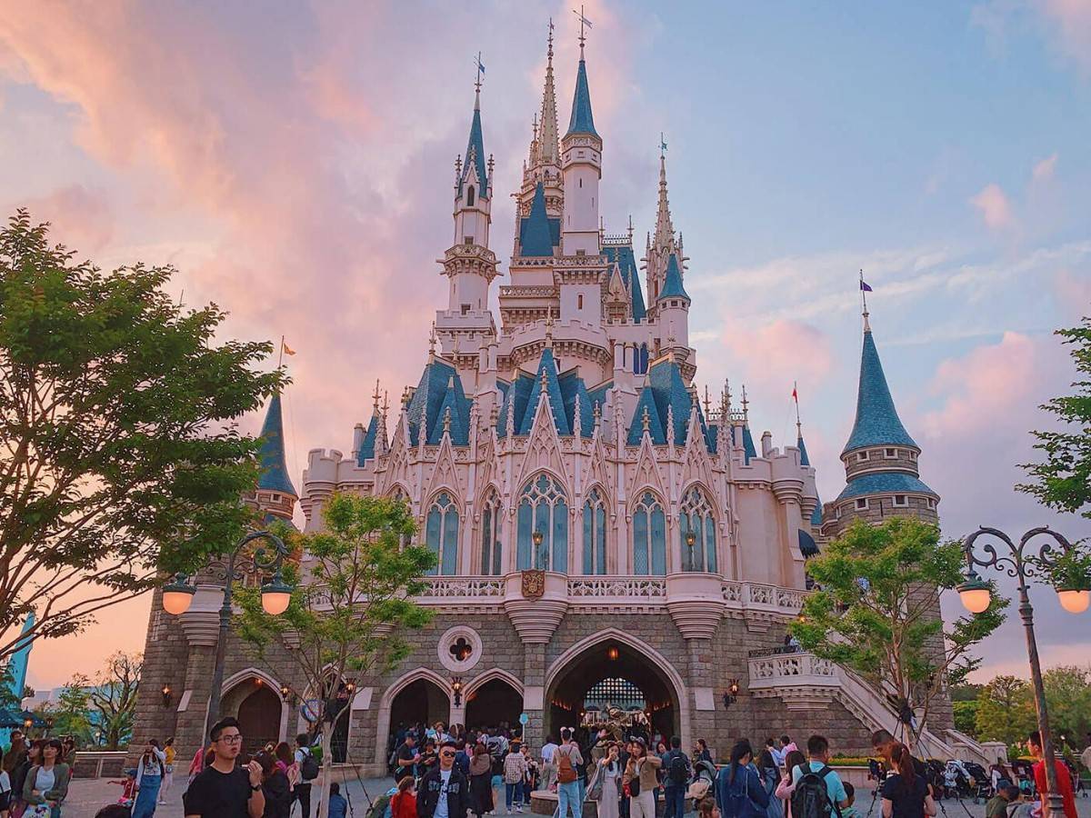 Tokyo Disneyland: A must-see guide for visitors!