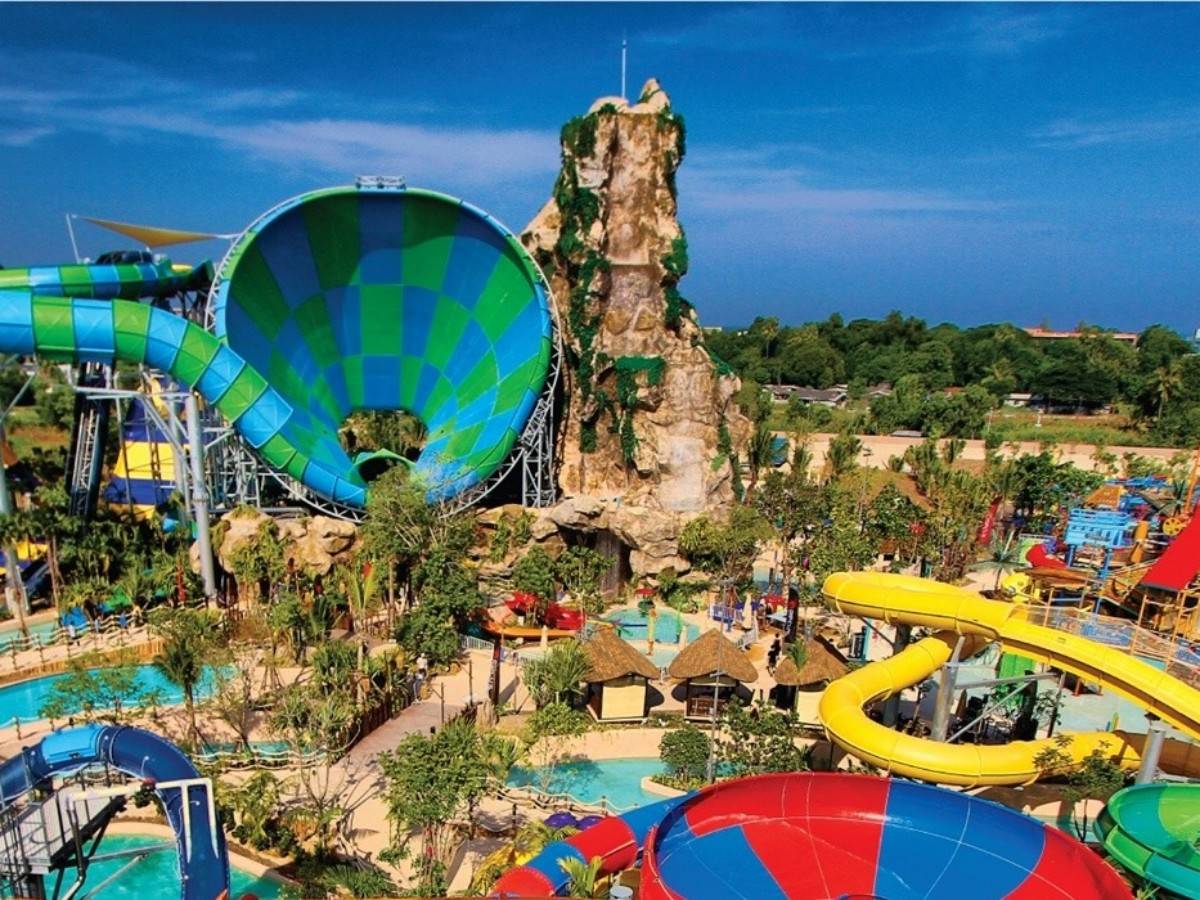 Have fun at Thailand's largest water park!