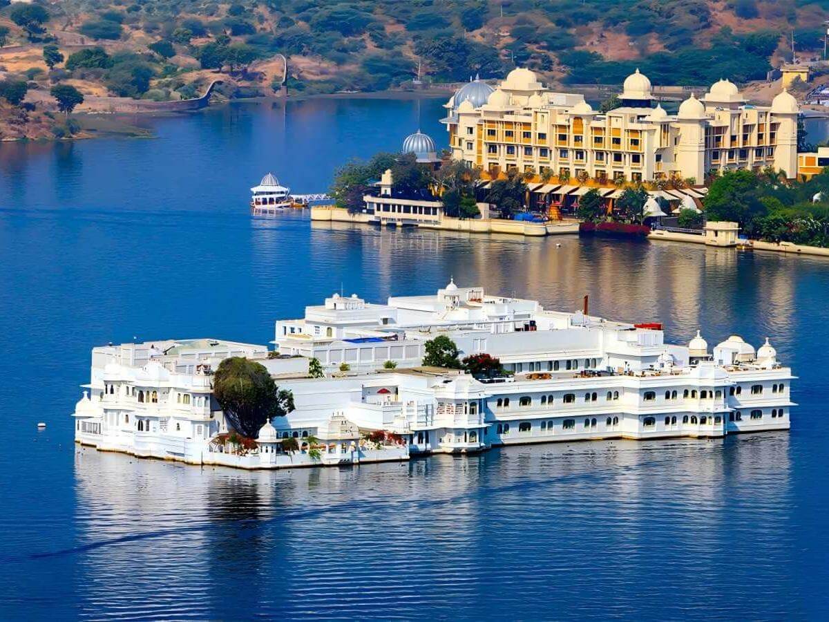 Don't miss out on these five angles at Lake Pichola!