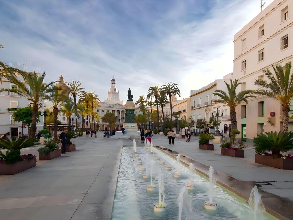 Plaza San Juan de Dios in Three Easy Hours