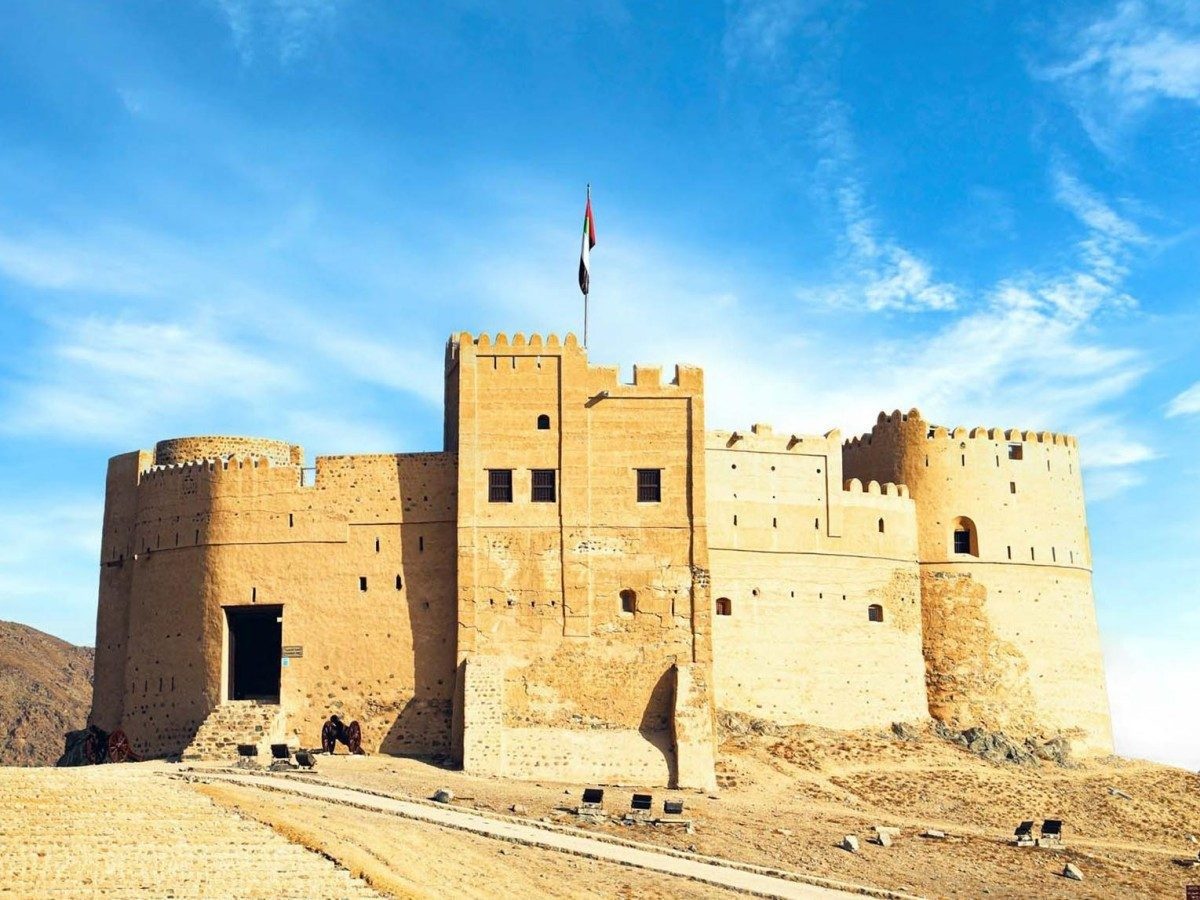 Exploring the Historic Fort of Fujairah Fort on the East Coast of the UAE: A Practical Guide for Visitors