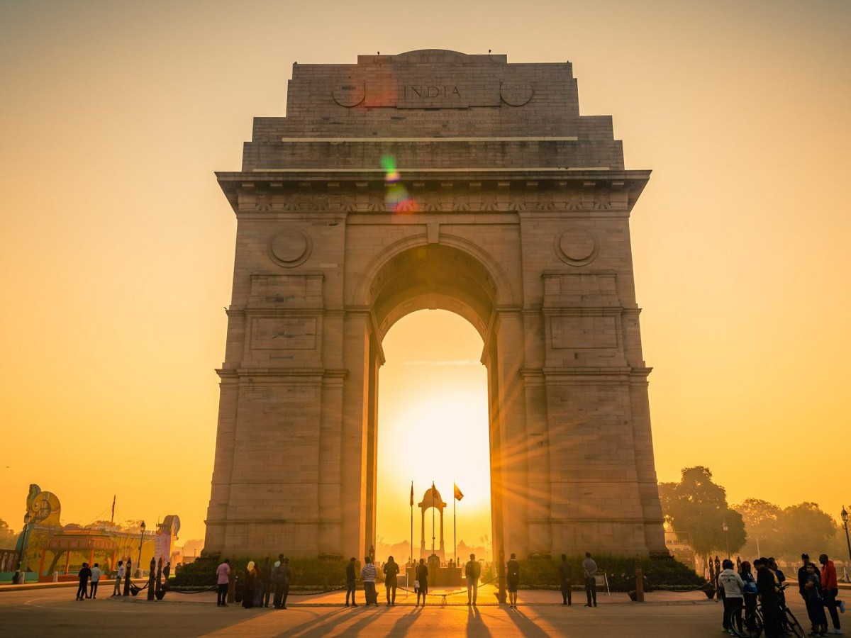 Explore India Gate in New Delhi