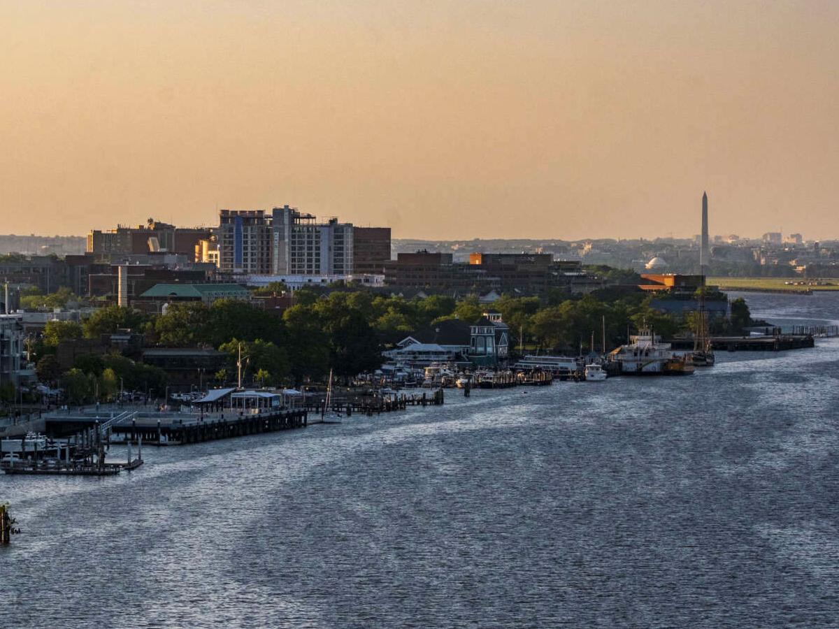 Visit Alexandria Waterfront: Walk the Mediterranean Sea