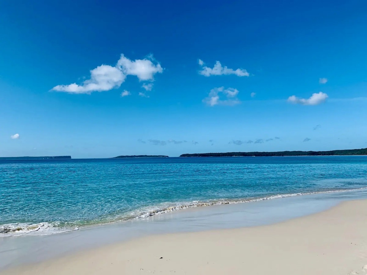What can you do at Captain’s Beach?