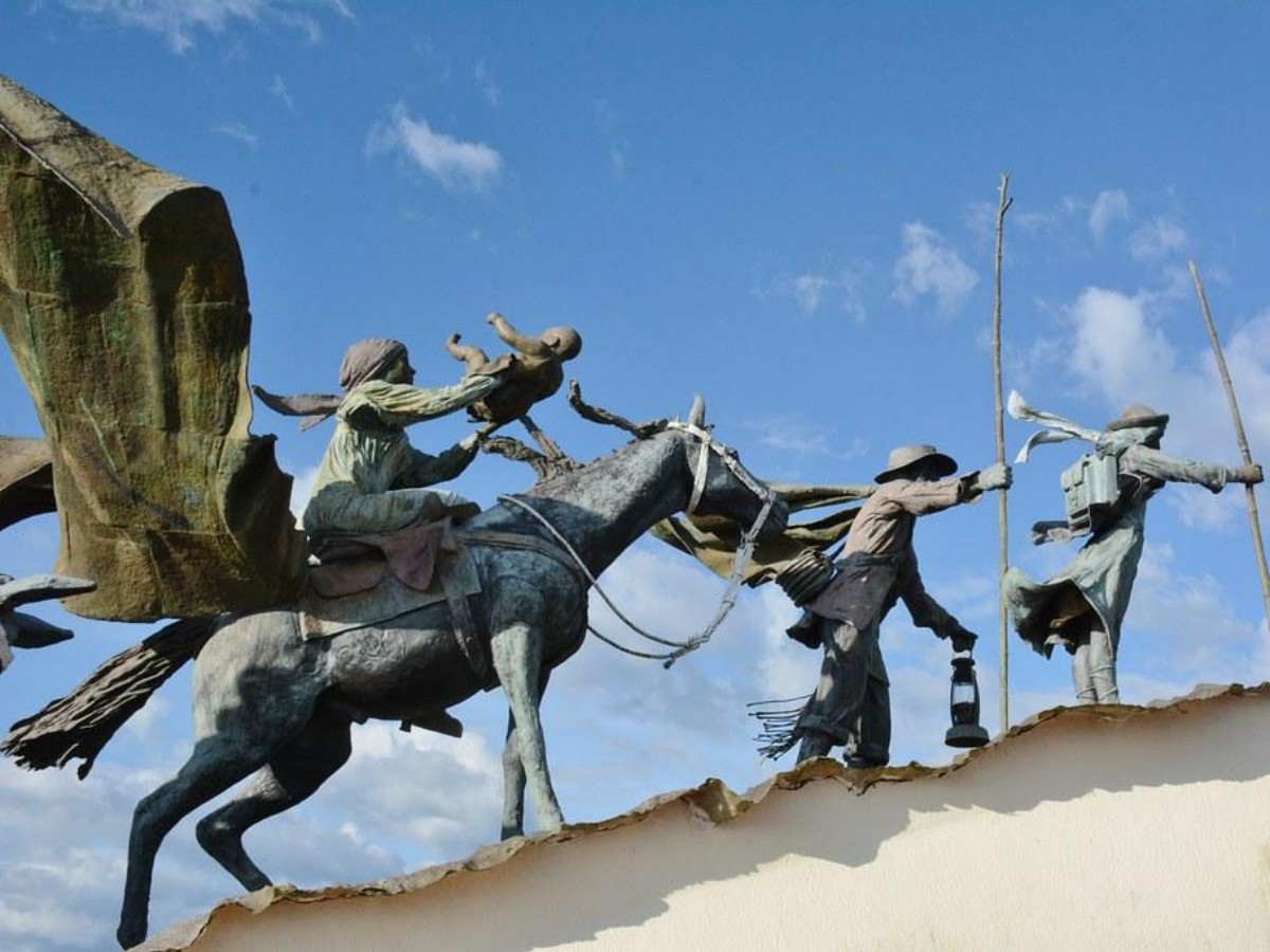 30-minute efficient tour: must-see spots in the monument + shortest route planning