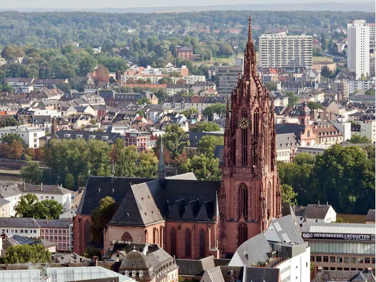 Frankfurt Cathedral: Art, Artifacts and Forgotten Stories