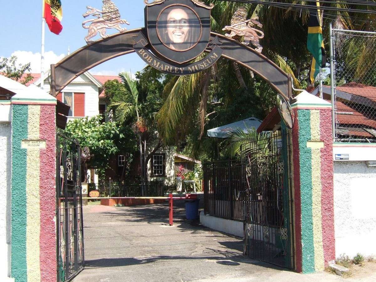 A guide to visiting the Bob Marley Museum!