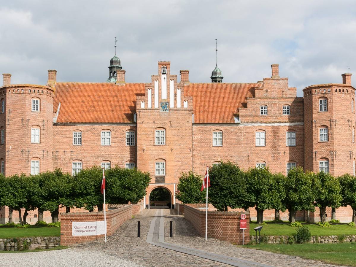 Feel the aristocracy: exquisite living experience at Gammel Estrup Manor