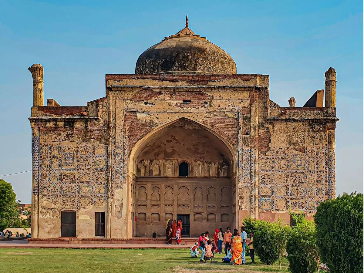 Color! Rediscovering the Persian Charm of Chini Ka Rauza