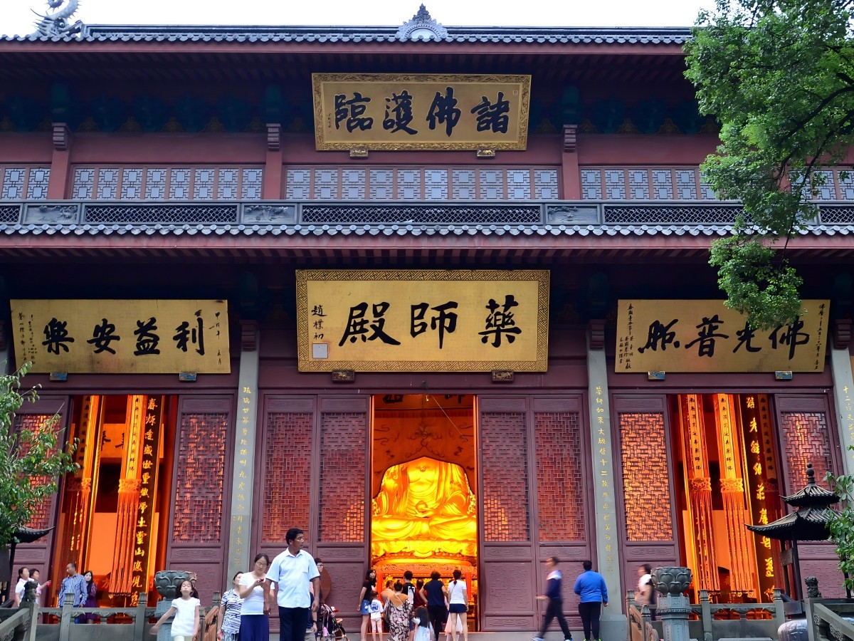 Taste the temple vegetarian food and experience health and wellness