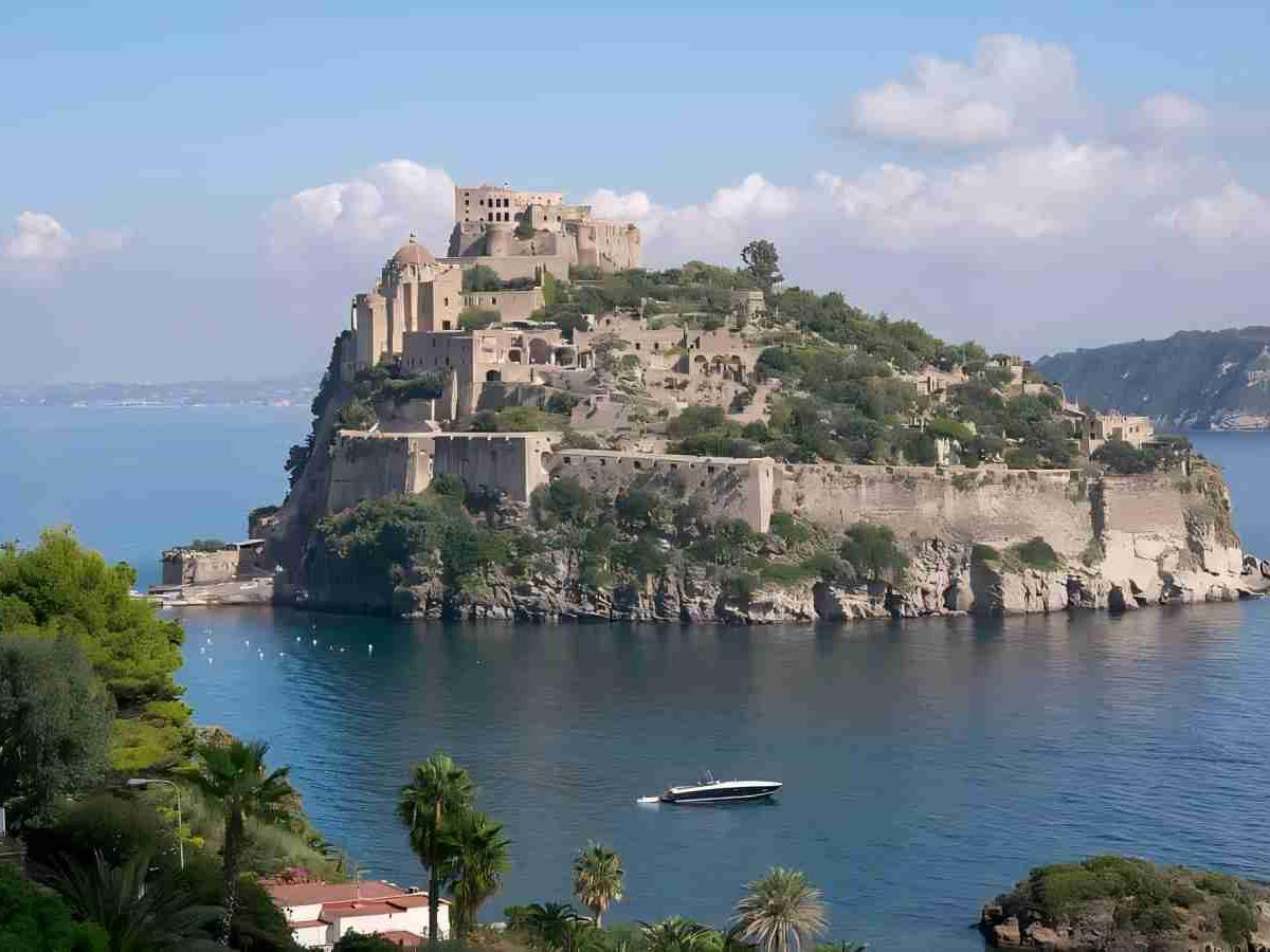 One Island, One Dream: Five Must-Do Activities on the Island of Capri