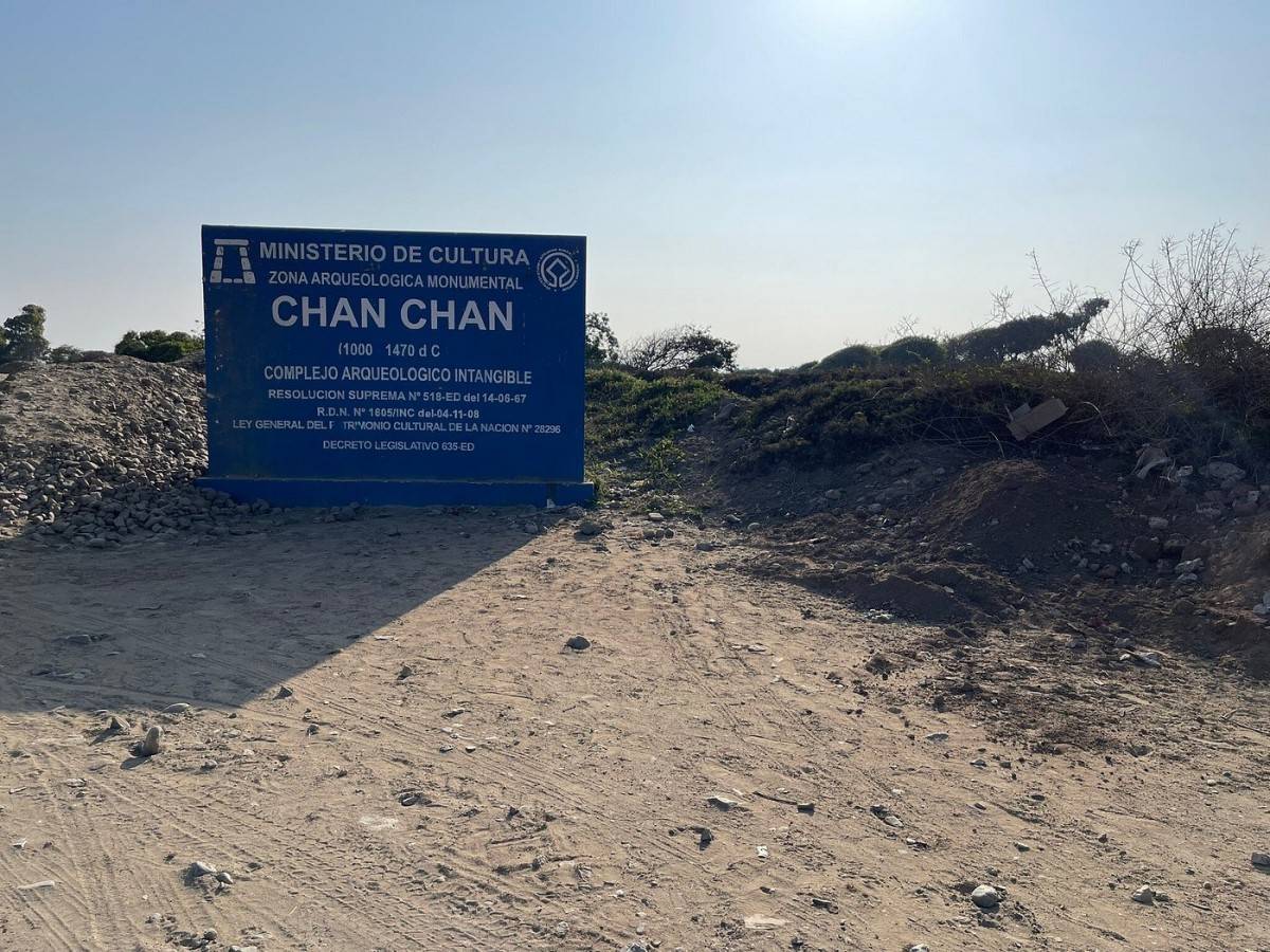 Experience ancient civilizations at Chan Chan Archaeological Zone with these highlights not to be missed!