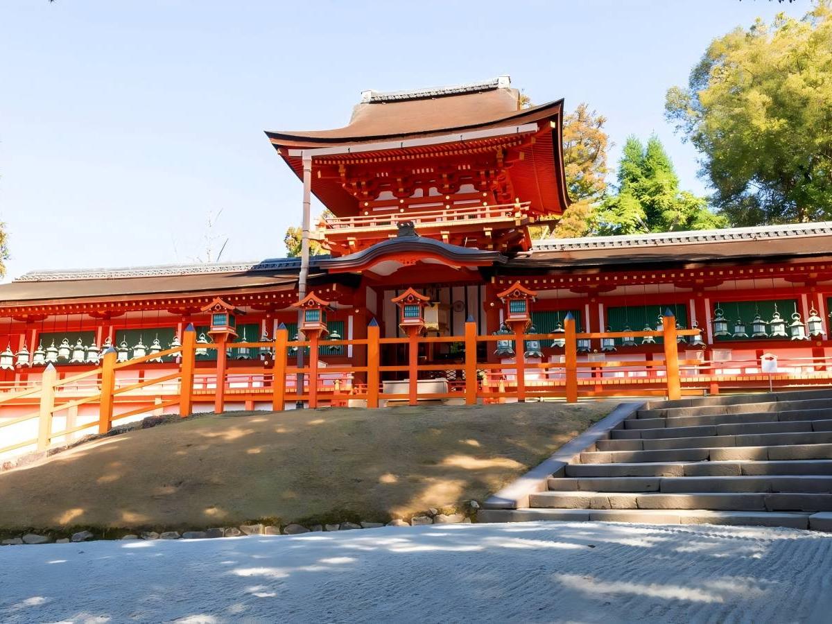 Nara Park: A Mysterious Encounter Between Deer and Temple