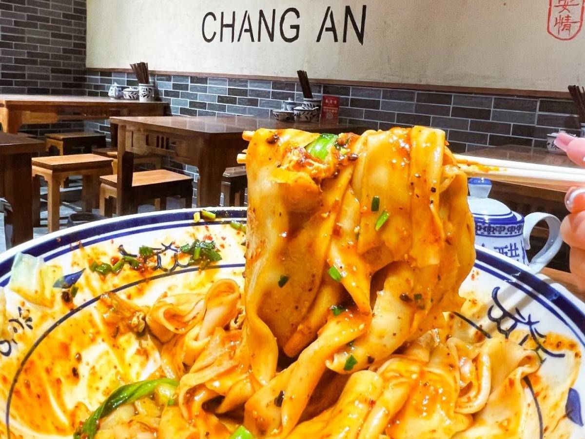 What is the food around the Big Wild Goose Pagoda?