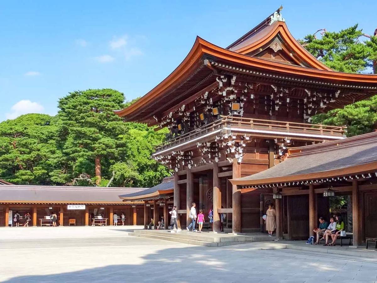 Meiji Jingu Shrine: A Pure Land in the Bustling City of Tokyo