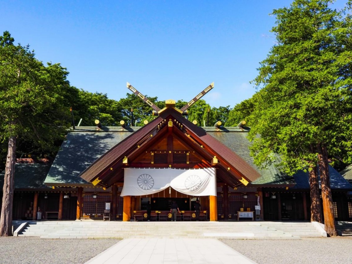 Hokkaido Shrine's four-season beauty: from snow to greenery, explore the charm of different seasons