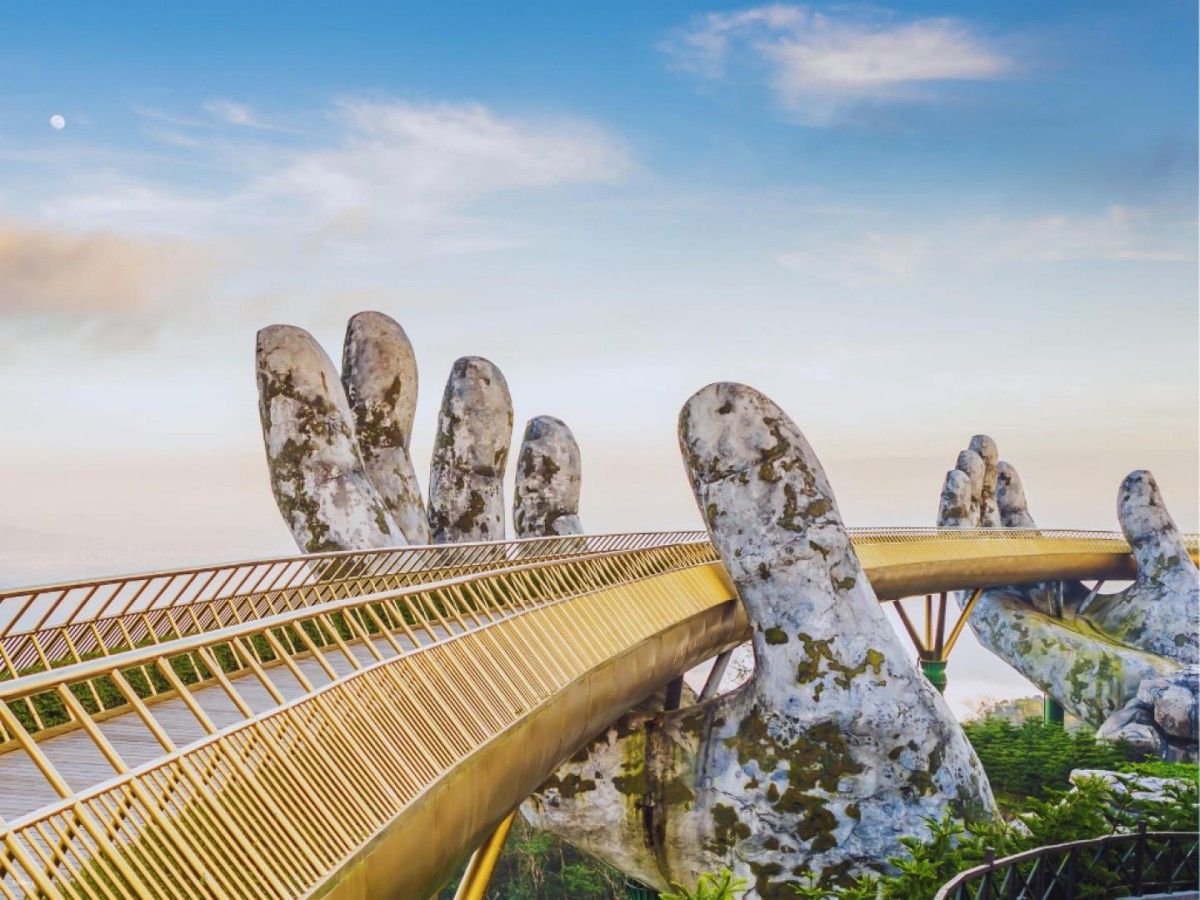 Ba Na Hills Golden Bridge: A miracle hand suspended in the clouds
