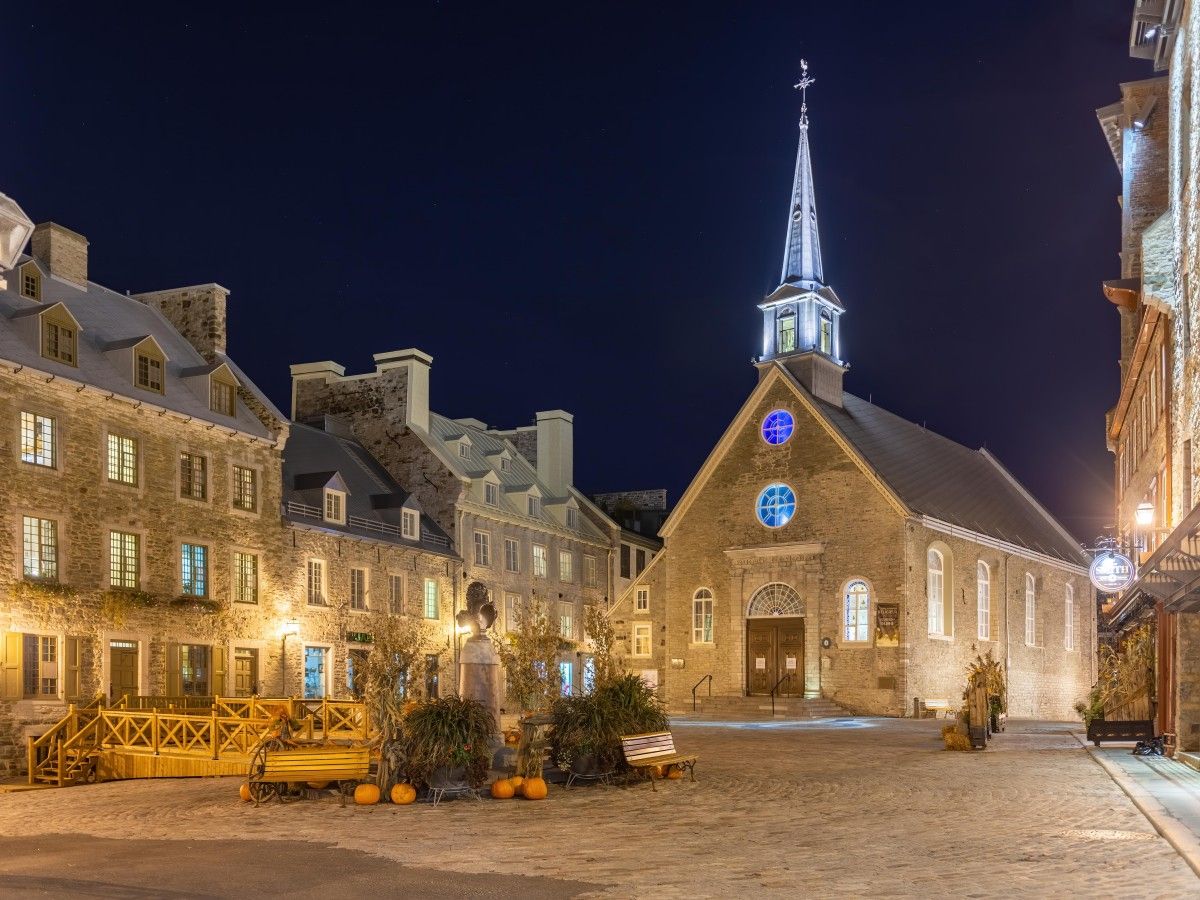 A small French-inspired square through time and space