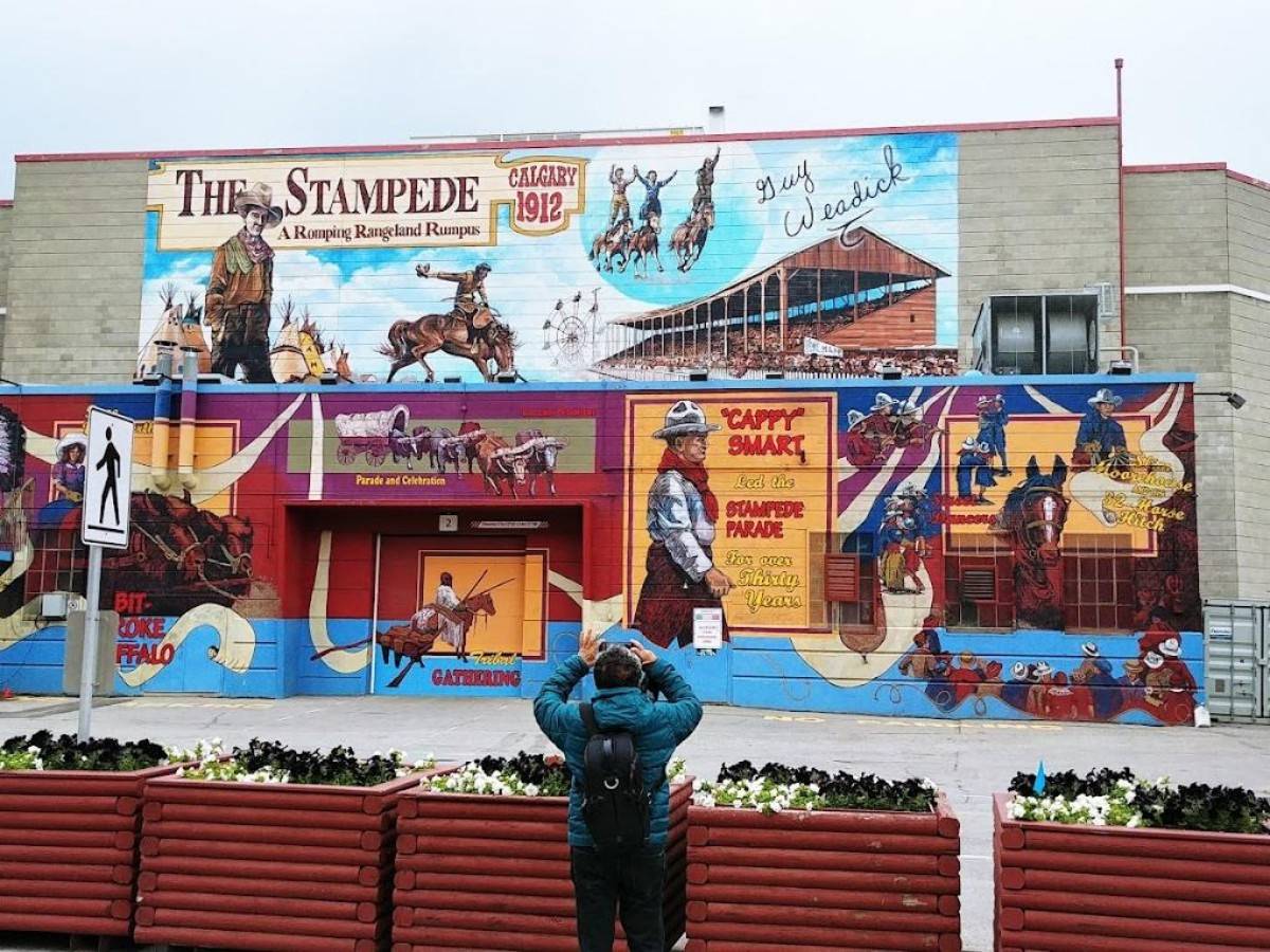 At the Calgary Stampede, I was almost chased by a ‘bull’? A record of the crazy western experience!