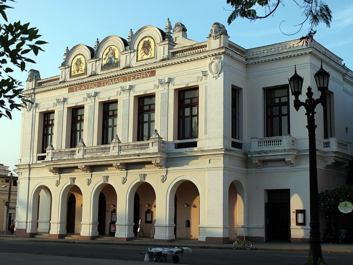 Attendance Guide: How to Grab a Good Seat at Teatro Tomas Terry