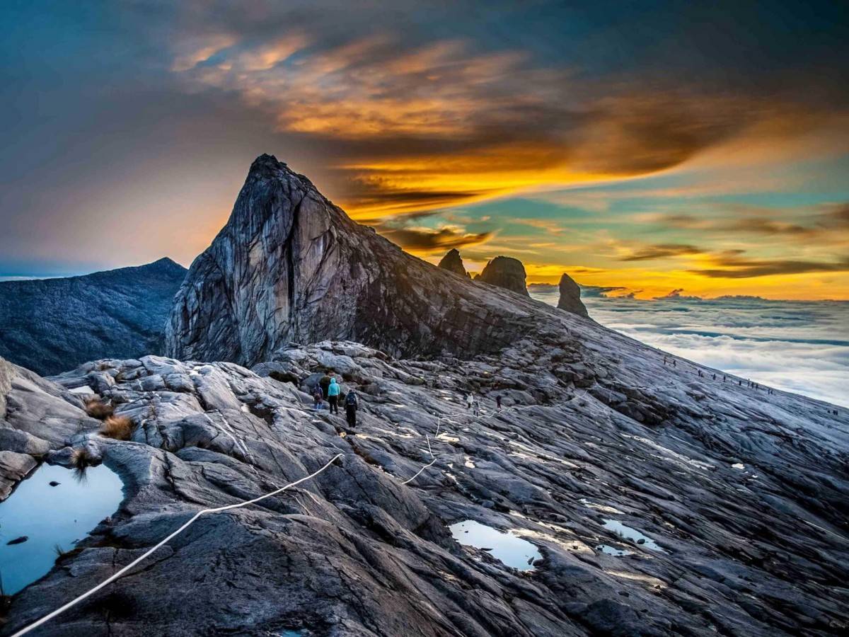 Mount Kinabalu Hiking!