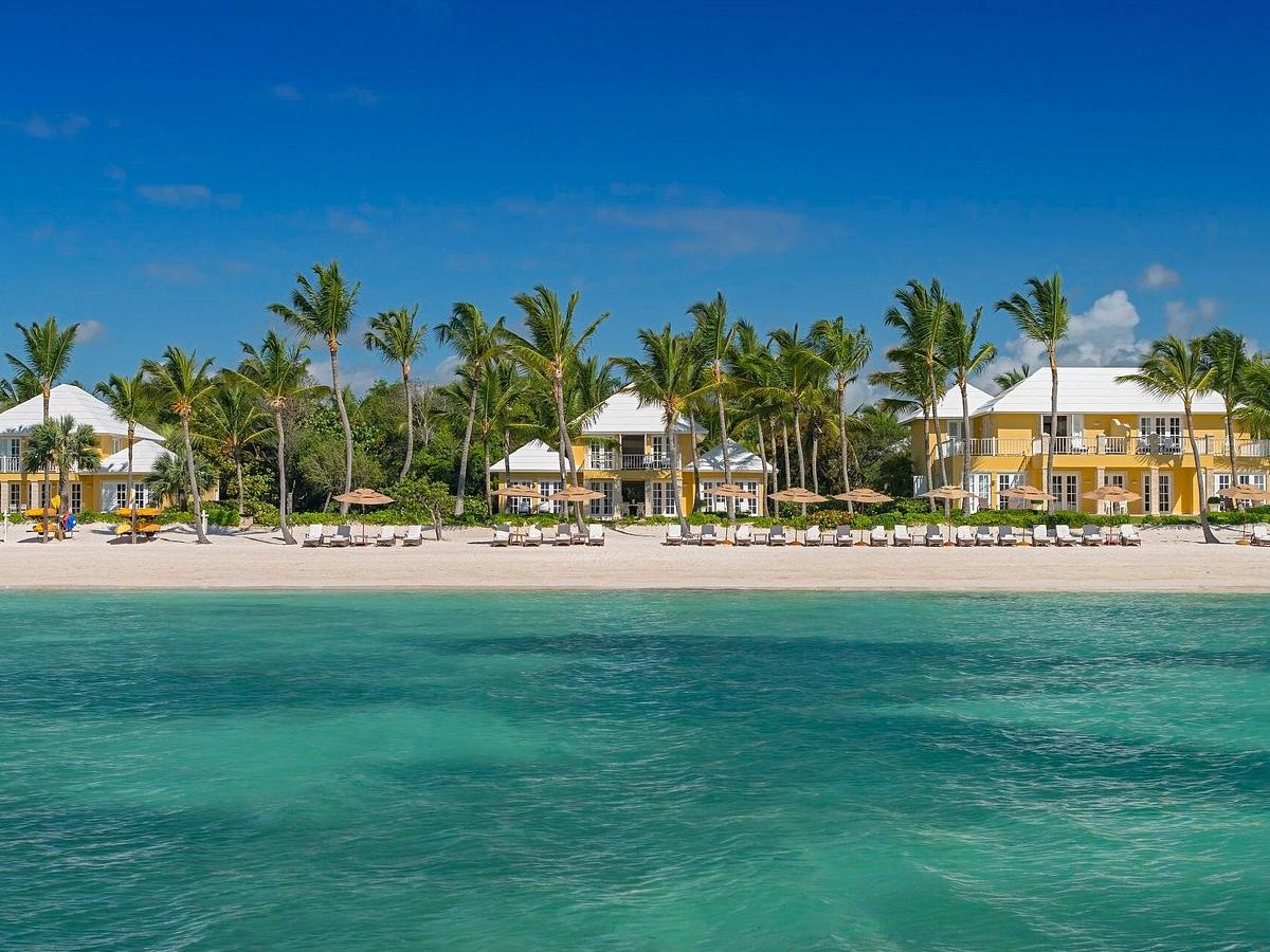 A Luxury Resort: Caribbean Bay Resort