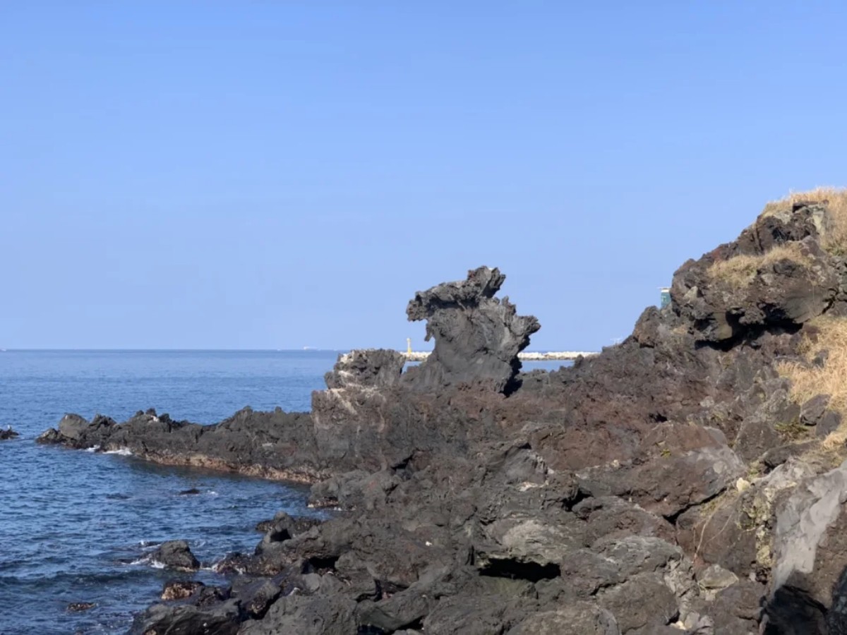 Take the photo of your life at Yongduam Rock!
