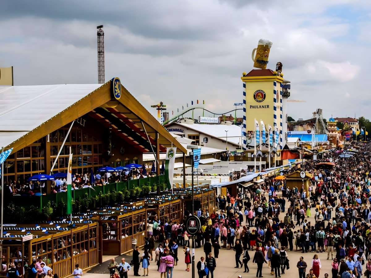 How to enjoy the perfect Oktoberfest experience at Oktoberfest