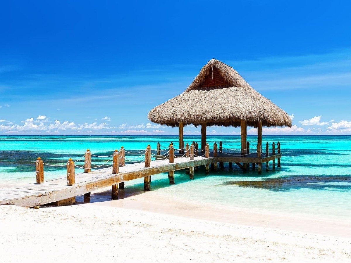 How to Have Fun in Playa de La Romana: Snorkeling, Sunbathing, and Beach Activities Recommended