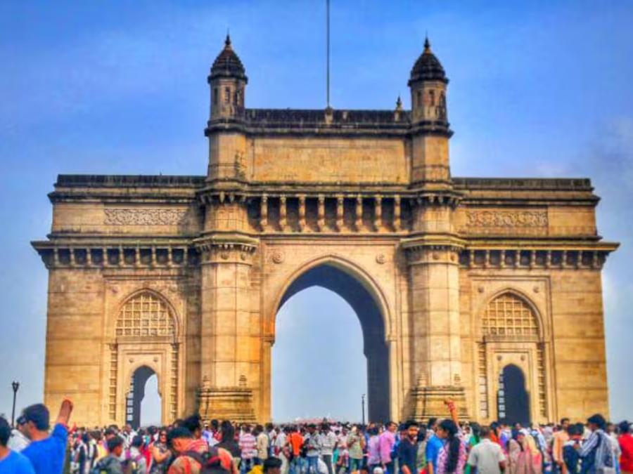 Unveil the mystery of Mumbai's Gateway of India!