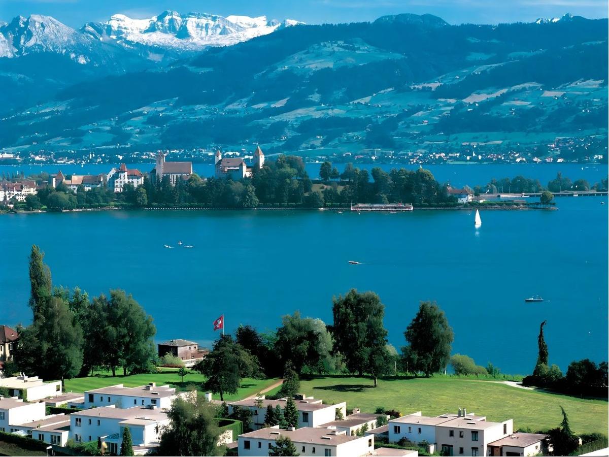 Enjoying Lake Zurich: Best attraction routes by car and public transportation