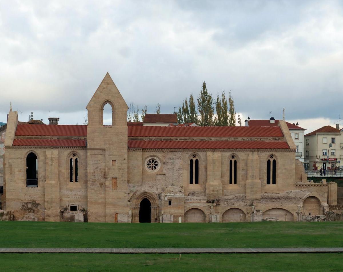 The Rise and Fall of the Monastery of Santa Clara-a-Velha