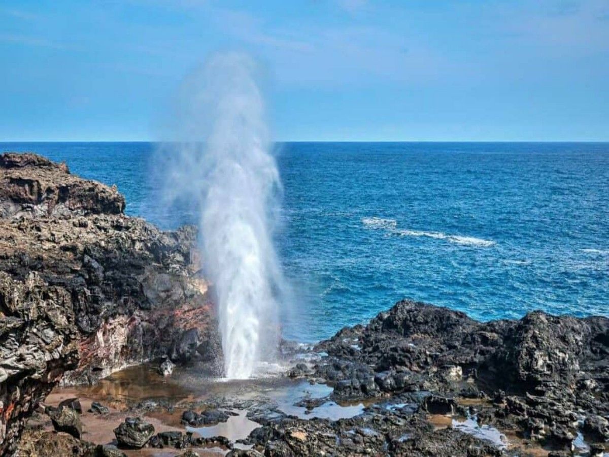 The roar of the waves: how to get a great shot of the wave fountains at Natural Blowholes