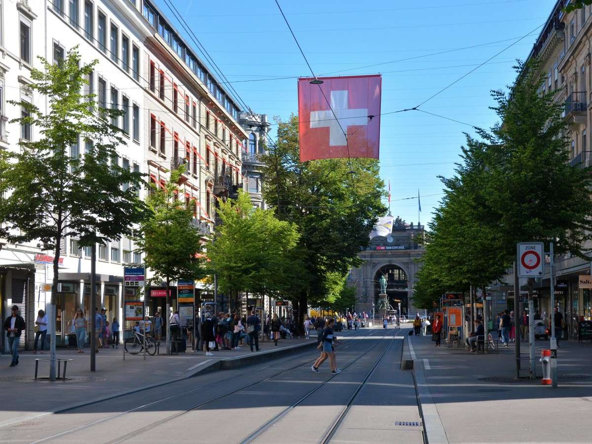 Bahnhofstrasse, the most expensive shopping avenue!