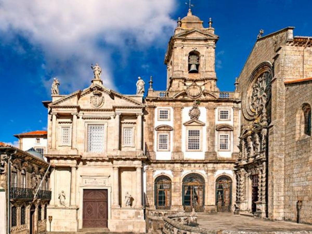 Mystery and solemnity intertwined: Church of Sao Francisco is waiting for you to explore!