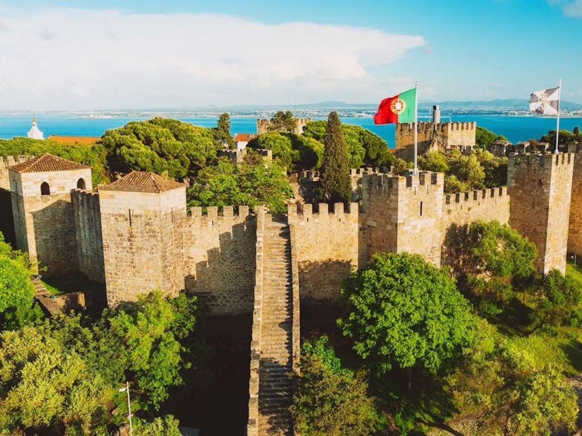 Sao Jorge Castle——Climb up and see the most dreamy castle in Lisbon!