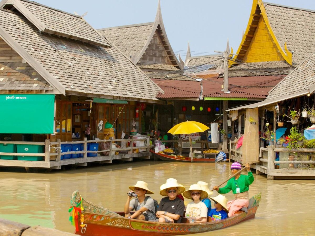 A floating market? Explore the fascinating daily life of Pattaya Floating Market