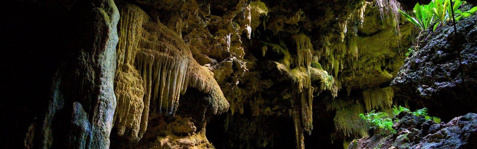 Anatakitaki Cave