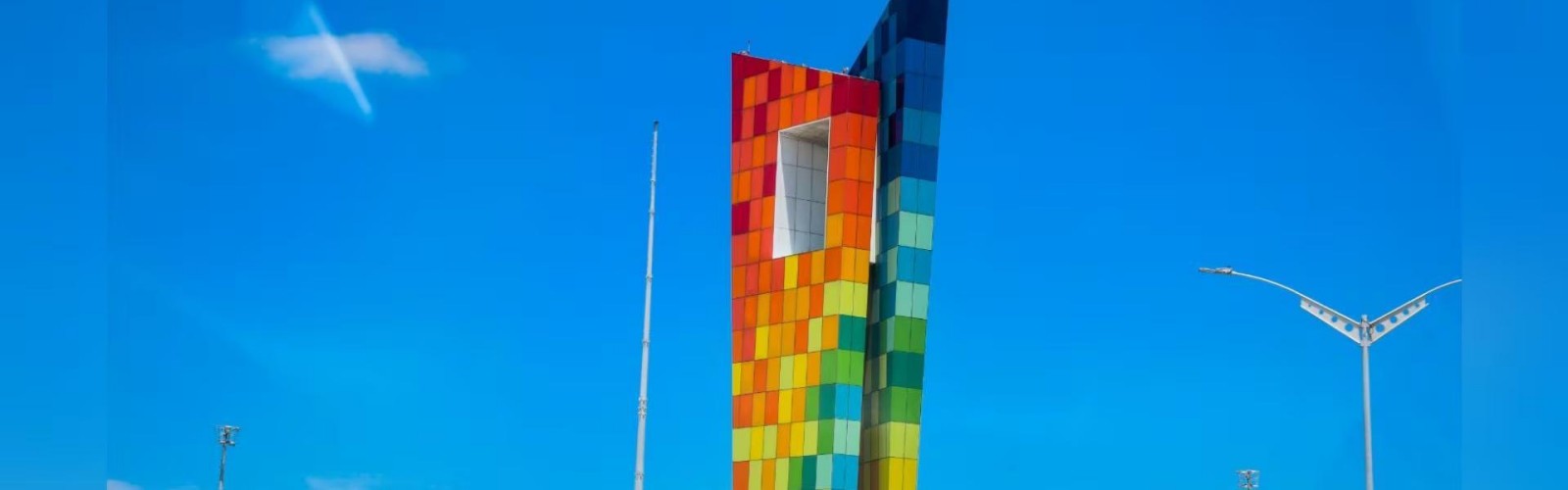 MONUMENTO VENTANA AL MUNDO
