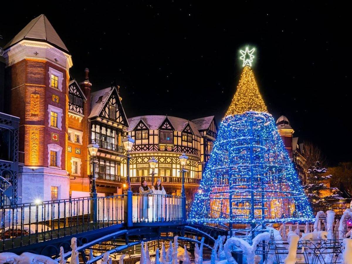 Step into the fairy tale world and meet the symbol of love