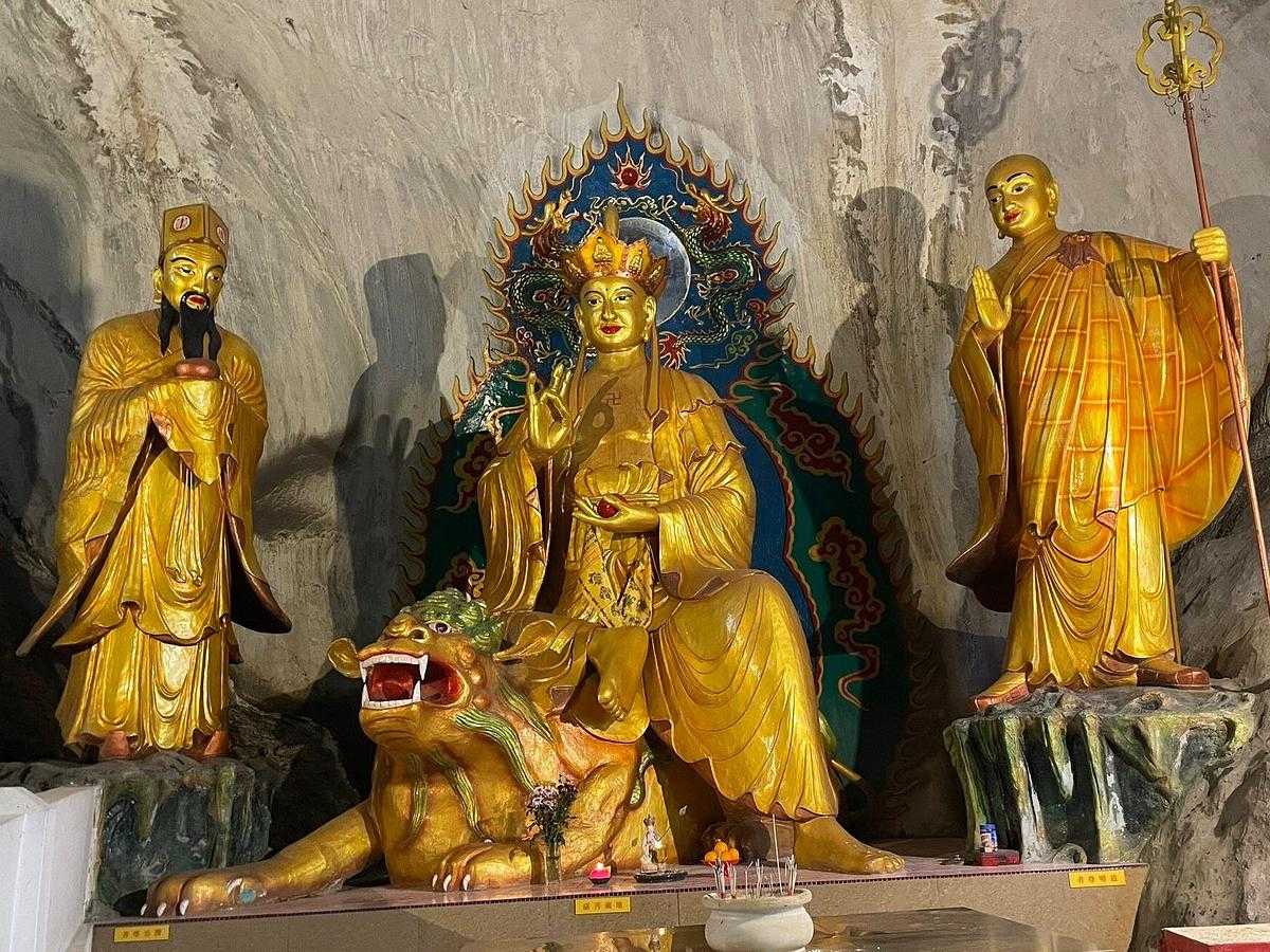 The Golden Giant in Silence